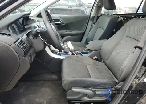 2017 Honda Accord Lx z USA, uszkodzony, nr VIN 1HGCR2F31HA071554